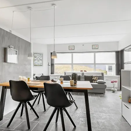 Apartment 2 Bedroom In Fano